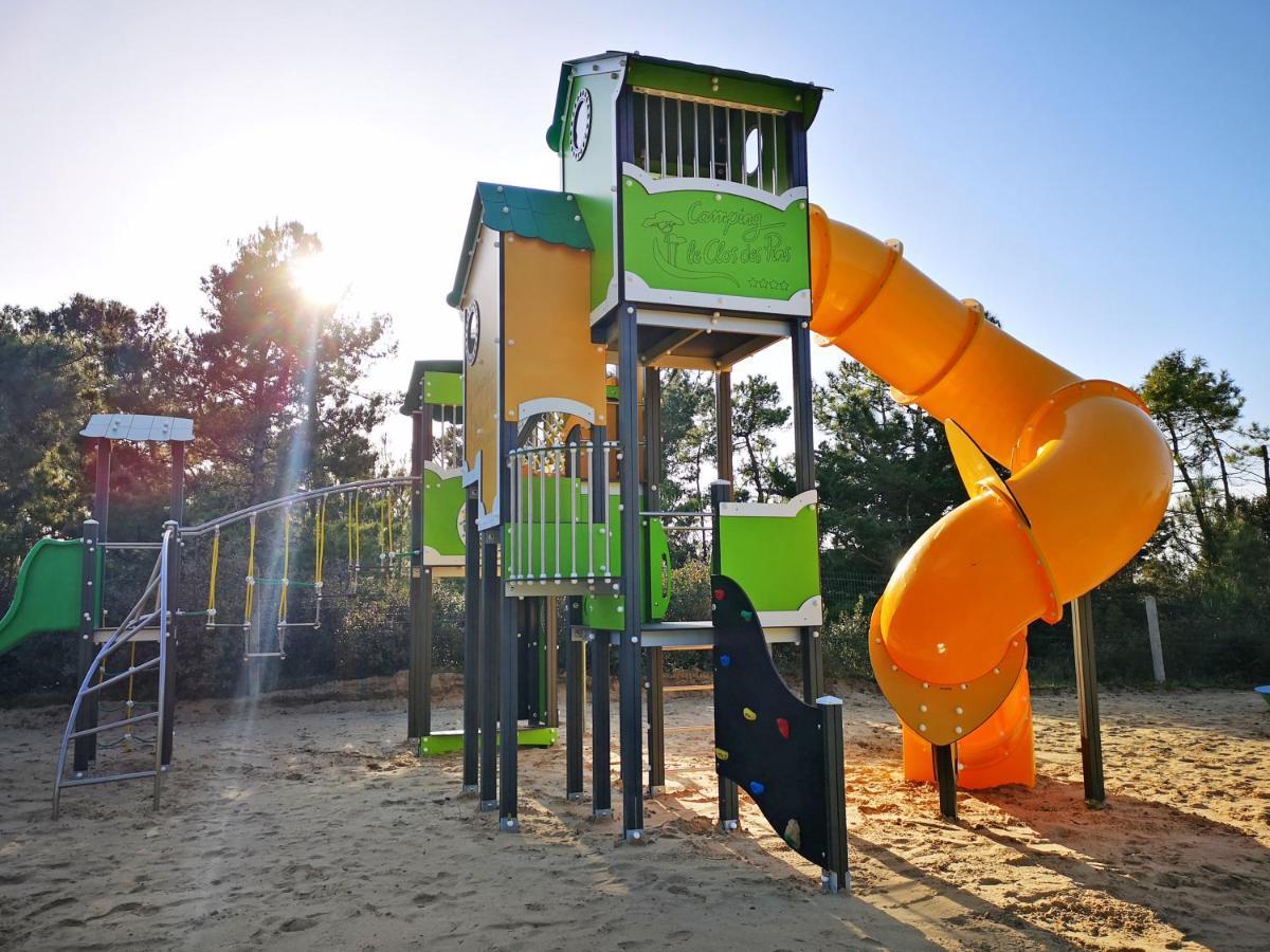 Camping Le Clos Des Pins Hotel Сент-Илер-де-Рие Екстериор снимка